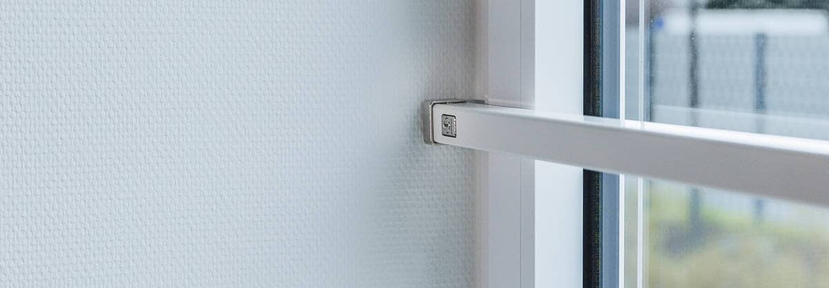 Anzeige: ABUS FPR217 100 W Fenster-Panzerriegel bei Amazon.de Fenster-Panzerriegel-ABUS FPR217 weiß